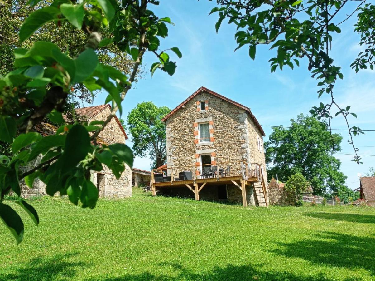 Gite Les Hauts De Villemaloux Dontreix Exterior photo