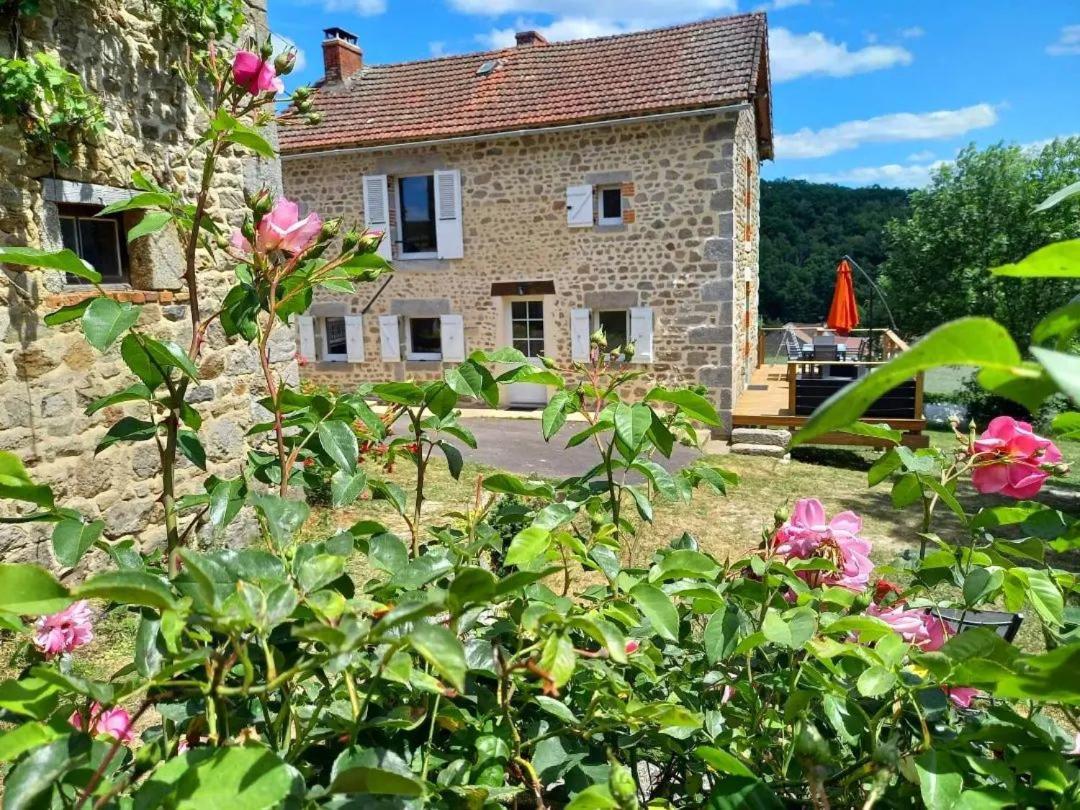 Gite Les Hauts De Villemaloux Dontreix Exterior photo